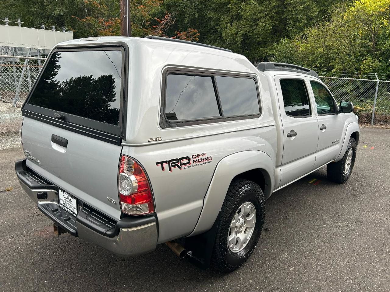Used 2012 Toyota Tacoma 4x4 Double Cab w/ TRD Off-Road Pkg image 5