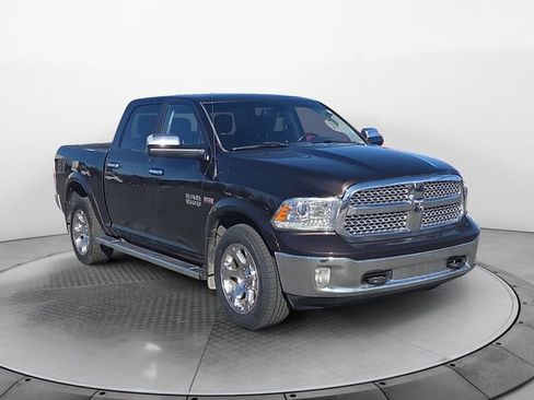 Used 2017 RAM 1500 Laramie image 7