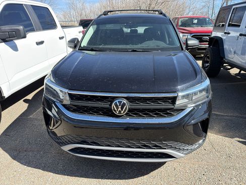 Used 2023 Volkswagen Taos S image 8