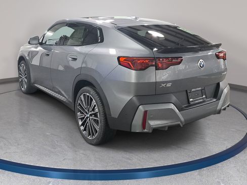 New 2026 BMW X2 xDrive28i w/ Technology Package AWD/4WD image 7