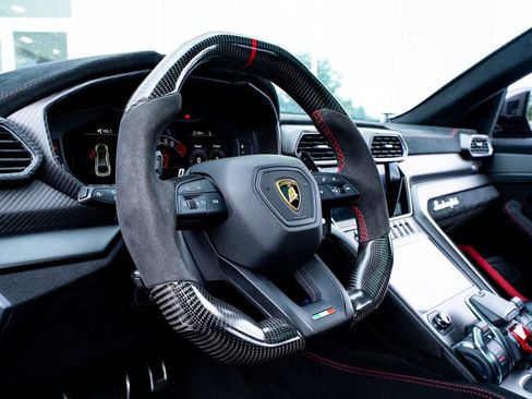Used 2024 Lamborghini Urus Performante AWD/4WD image 38