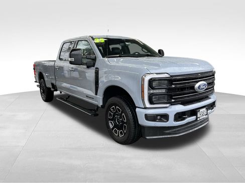 Used 2025 Ford F350 Platinum image 3
