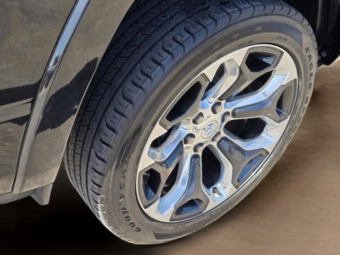 Used 2022 RAM 1500 Limited AWD/4WD image 30
