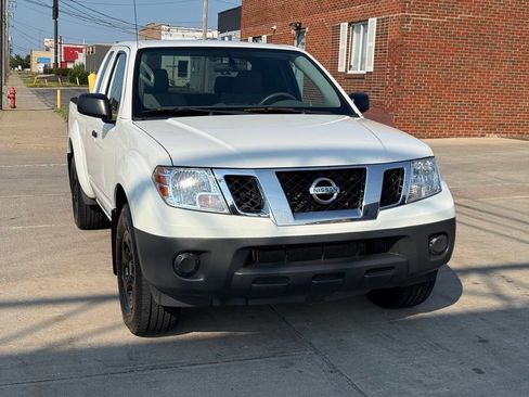 Used 2020 Nissan Frontier S RWD image 3