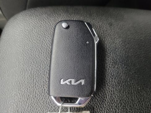 Used 2023 Kia Forte LXS image 32