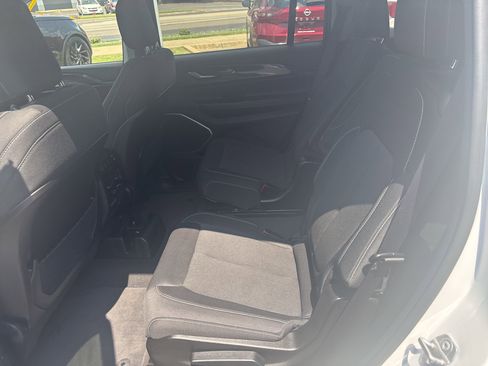 Used 2022 Jeep Grand Cherokee L Laredo w/ Luxury Tech Group I image 22