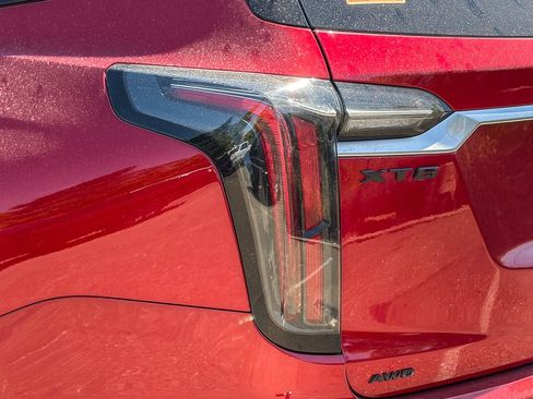 Used 2024 Cadillac XT6 Sport w/ Technology Package AWD/4WD image 3
