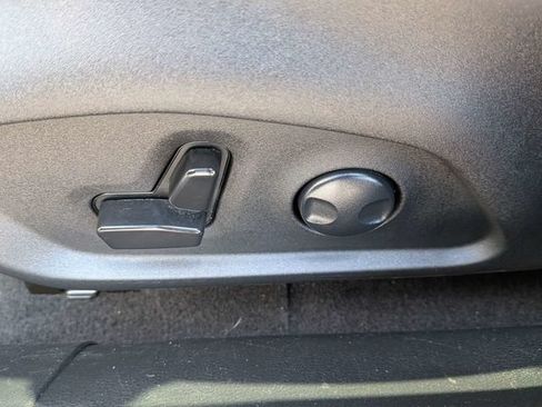 Certified 2024 Jeep Compass Limited AWD/4WD image 17
