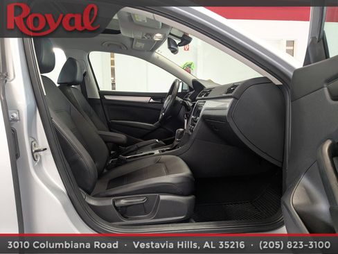 Used 2013 Volkswagen Passat 2.5 SE FWD image 8