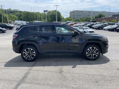 Used 2024 Jeep Compass Limited AWD/4WD image 7