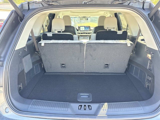 New 2027 Lincoln Aviator AWD image 12