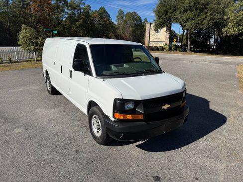 Used 2015 Chevrolet Express 2500 Extended image 38