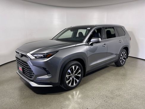New 2026 Toyota Grand Highlander AWD Hybrid image 7