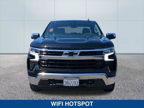 Used 2023 Chevrolet Silverado 1500 LT w/ Z71 Off-Road Package AWD/4WD image 8