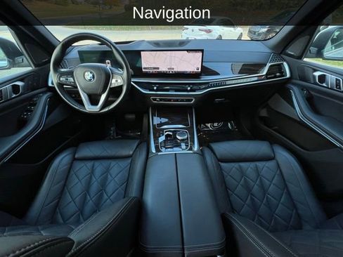 Used 2024 BMW X5 xDrive50e image 2