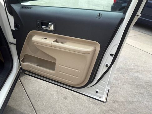 Used 2008 Ford Edge SEL image 15
