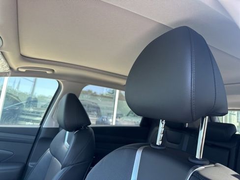 New 2025 Hyundai Tucson Limited image 13