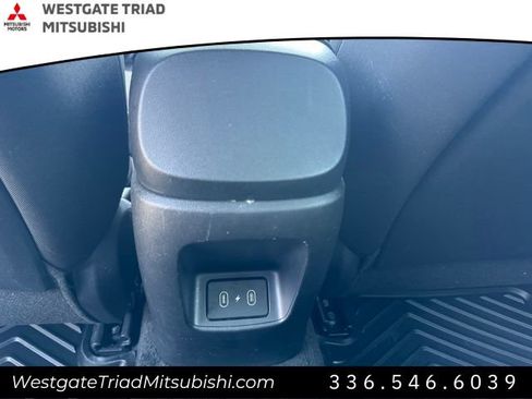 Used 2024 Hyundai Elantra SE FWD image 13