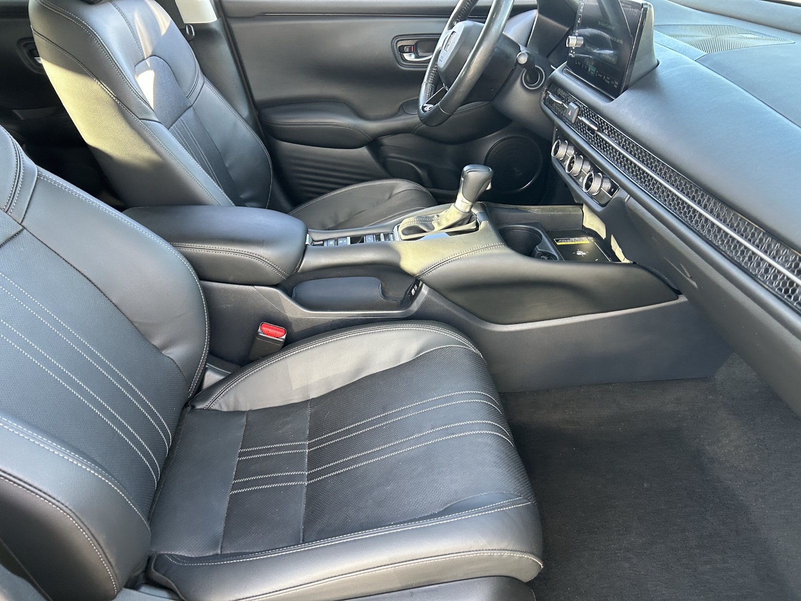 Used 2023 Honda HR-V EX-L image 13