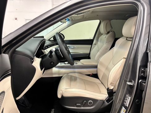 Used 2022 Genesis GV70 2.5T w/ Advanced Package AWD/4WD image 17