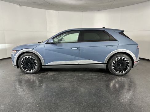 Used 2023 Hyundai Ioniq 5 Limited AWD/4WD image 5