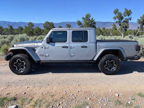 Used 2020 Jeep Gladiator Rubicon w/ Uconnect 4C Nav & Sound Group AWD/4WD image 3