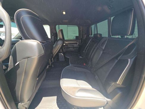 Used 2025 RAM 2500 Laramie AWD/4WD image 9