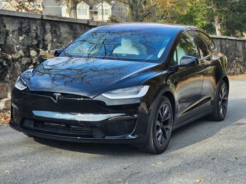 Used 2022 Tesla Model X image 15