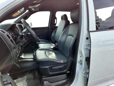 Used 2022 RAM 3500 Tradesman image 9