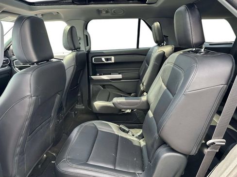 Certified 2024 Ford Explorer XLT w/ Equipment Group 202A AWD/4WD image 13