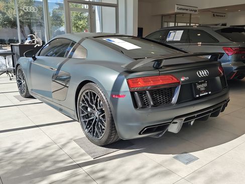 Used 2018 Audi R8 V10 plus image 9