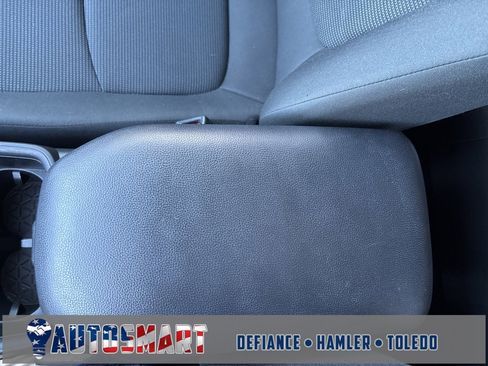 Used 2022 Toyota RAV4 LE image 30