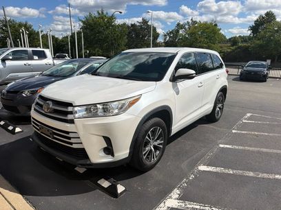 Used 2017 Toyota Highlander LE