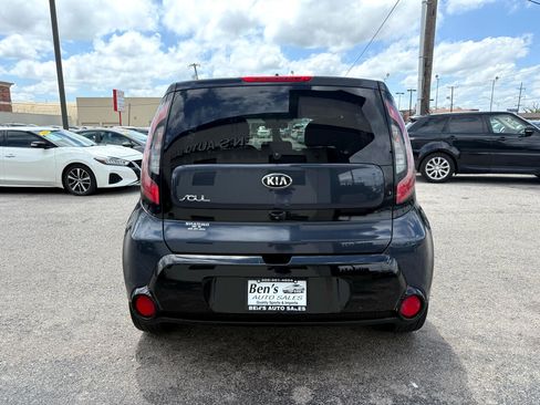 Used 2016 Kia Soul + image 5