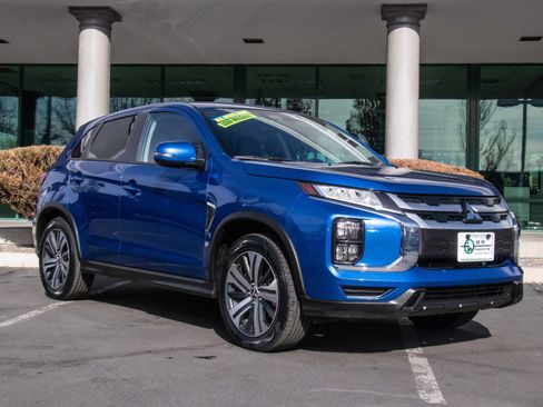 Used 2024 Mitsubishi Outlander Sport SE image 1