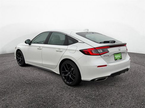 Used 2023 Honda Civic Sport Touring image 3