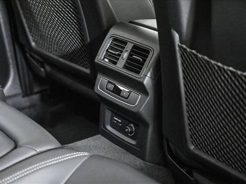 Used 2022 Audi Q5 2.0T Premium image 18