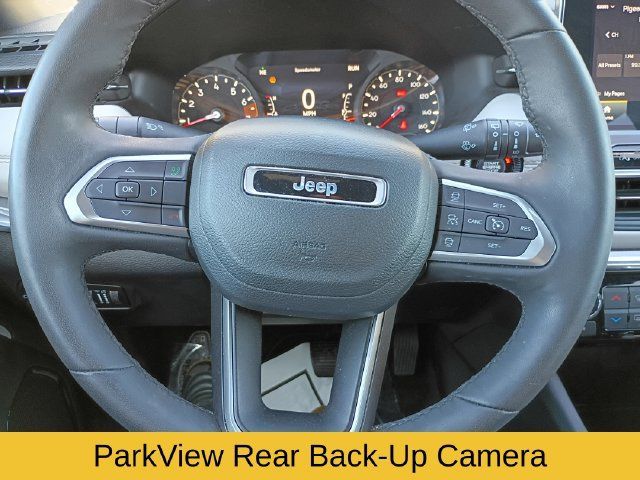 Used 2023 Jeep Compass Limited AWD/4WD image 13