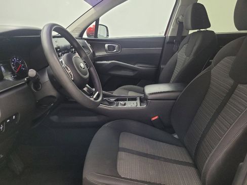 Used 2021 Kia Sorento LX image 17