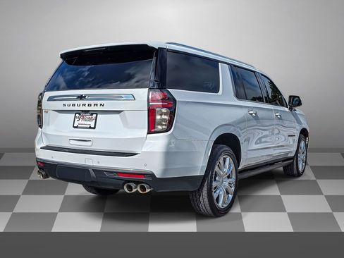 Used 2022 Chevrolet Suburban High Country w/ Max Trailering Package AWD/4WD image 6