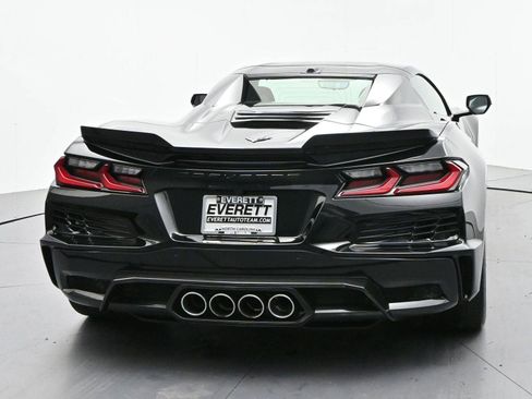 Used 2025 Chevrolet Corvette Z06 RWD image 6