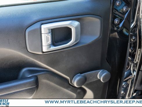 Certified 2023 Jeep Gladiator Sport image 16