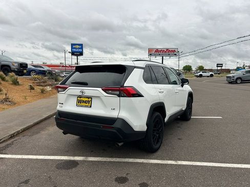 Used 2021 Toyota RAV4 LE image 25
