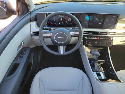 New 2026 Hyundai Tucson SEL FWD image 18