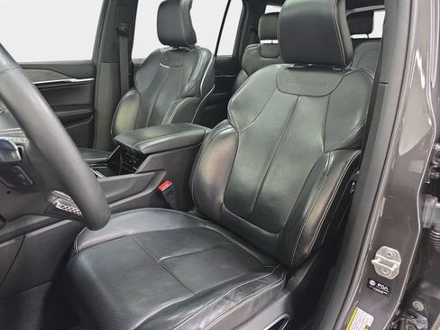 Used 2021 Jeep Grand Cherokee L Overland w/ Luxury Tech Group IV AWD/4WD image 14