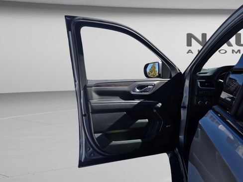 Used 2022 Chevrolet Suburban Z71 w/ Z71 Off-Road Package image 9