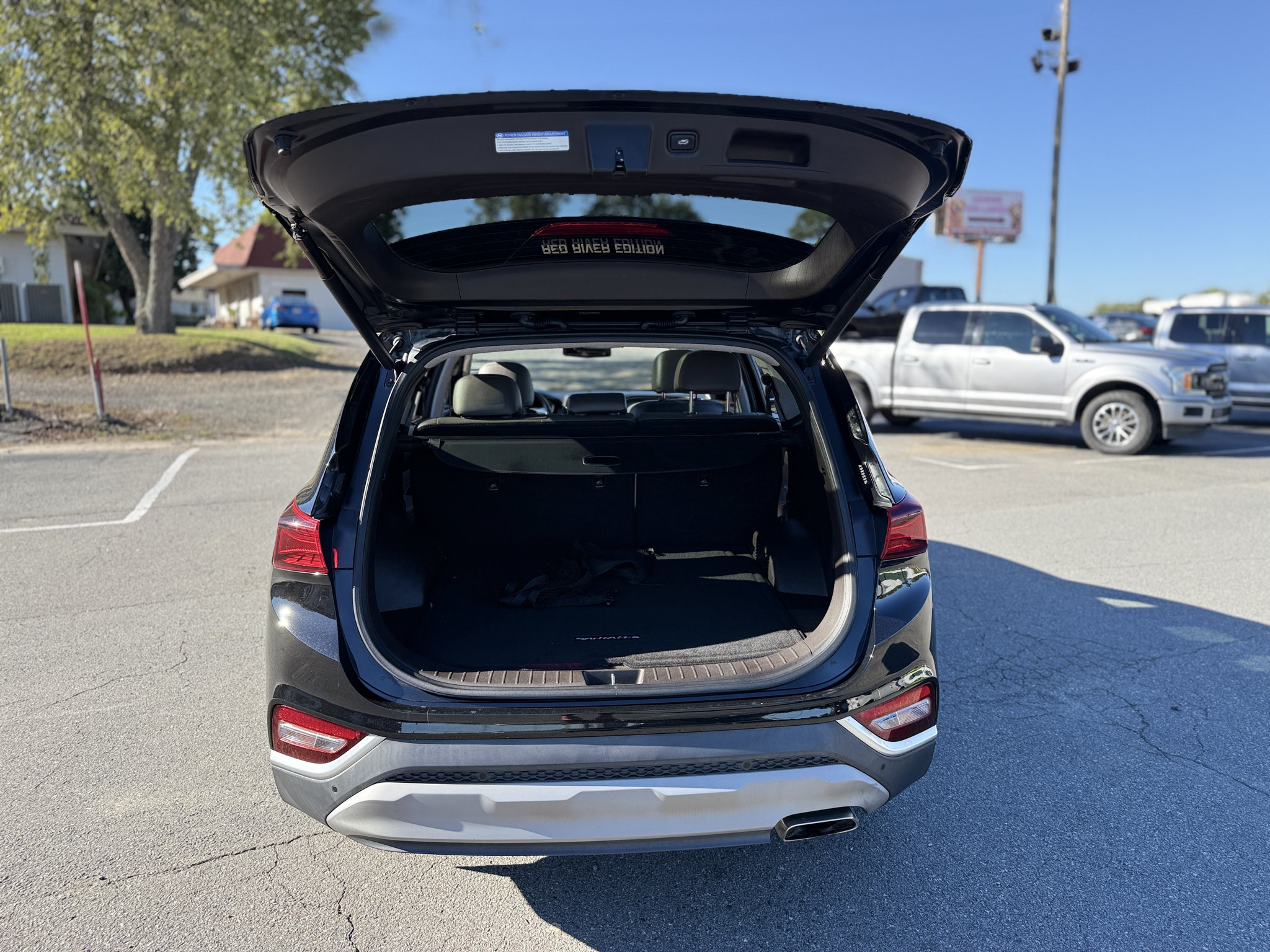 Used 2020 Hyundai Santa Fe SEL w/ Cargo Package FWD image 19