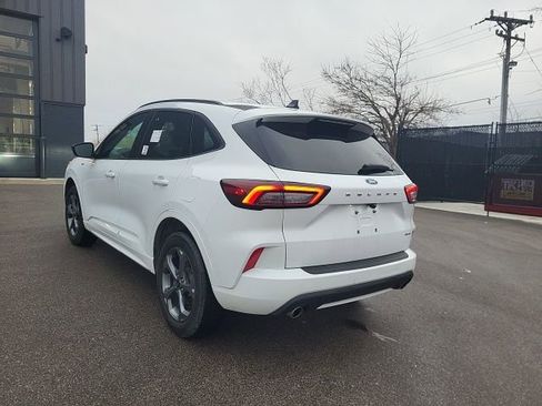 Used 2023 Ford Escape ST-Line image 5