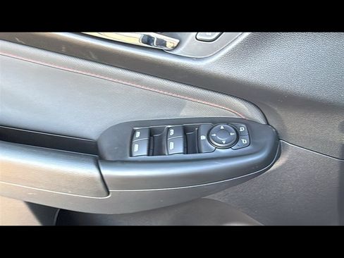 Used 2025 Chevrolet TrailBlazer RS w/ Convenience Package image 8