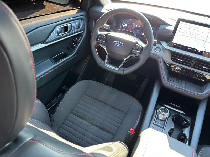 Used 2025 Ford Explorer ST-Line w/ Premium Package AWD/4WD image 13